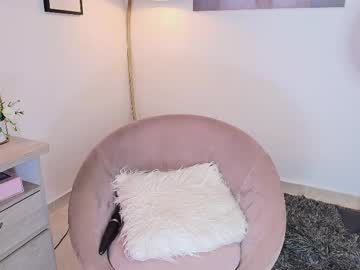 girl
        missniley cam image #4249808
