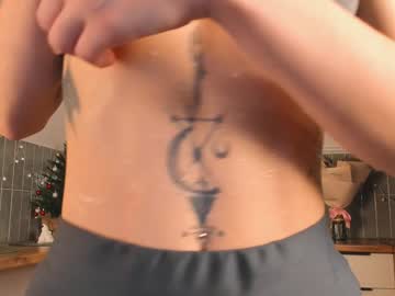 girl
        maxinefoulkes cam image #3868577