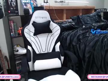 girl
        livewithlulu cam image #2615966