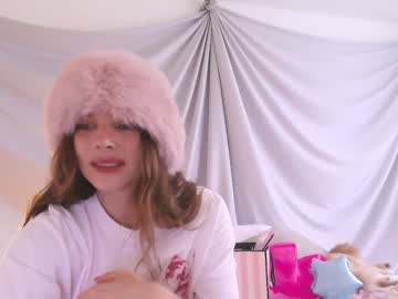 girl
        kendalltyler cam image #4666542