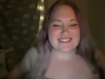 girl
        little_lilly073 cam image #1562337