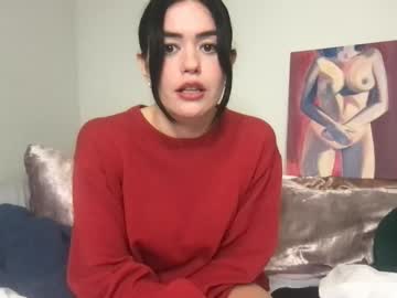 girl
        littlesugarpea cam image #1737426