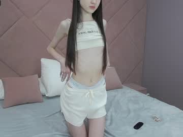 girl
        maddybarbie cam image #1412477