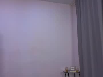 girl
        wanda_robinson cam image #1574538