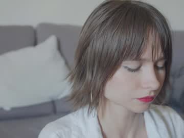 girl
        chaturbatable cam image #4574947