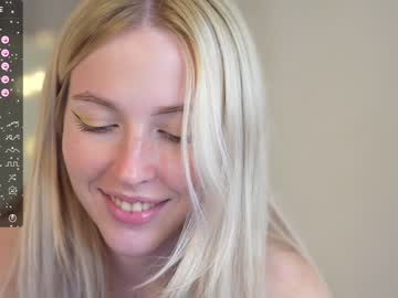 girl
        my_stella cam image #1546280