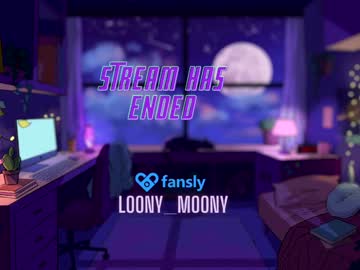 girl
        loony_moony cam image #4300843
