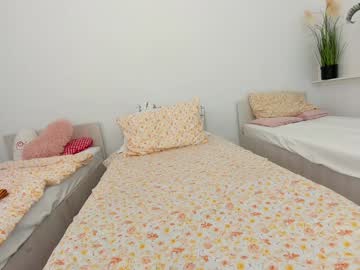 girl
        ehotlovea cam image #4606007