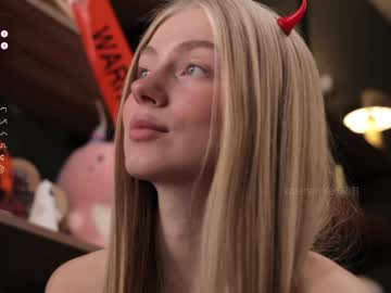 girl
        kateharrise cam image #3592143
