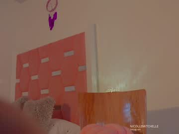girl
        nicolle_mitchelle cam image #4326601
