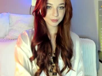 girl
        zoe__0 cam image #1683249