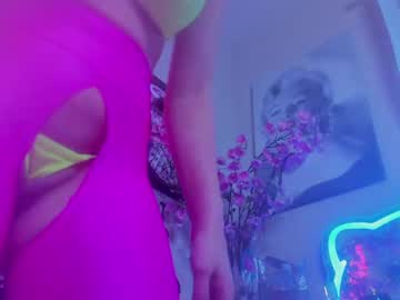 girl
        butterybubblebutt cam image #963019