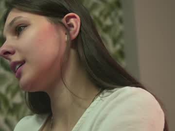 girl
        whisper_of_love cam image #4275357