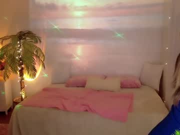 girl
        amyvalentine cam image #4548905