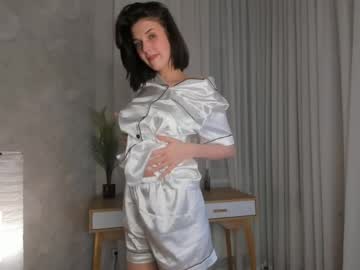 girl
        maudcouncil cam image #4303484