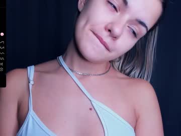 girl
        niki_nice cam image #1897988