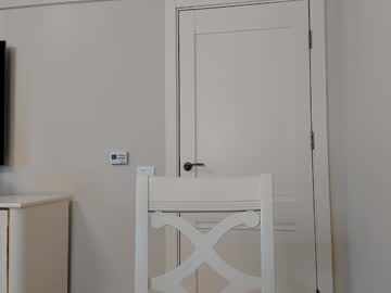 girl
        devyale cam image #4482315