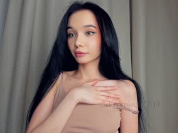 girl
        riskyproject cam image #1961865
