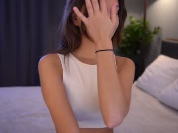 girl
        tessarosse_ cam image #2628336