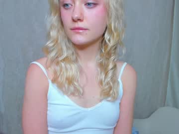 girl
        dakota_welling cam image #2032956