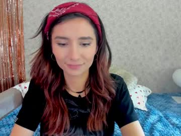 girl
        crystalnut cam image #4476917