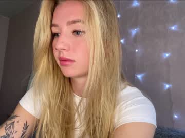 girl
        deardaria cam image #916433