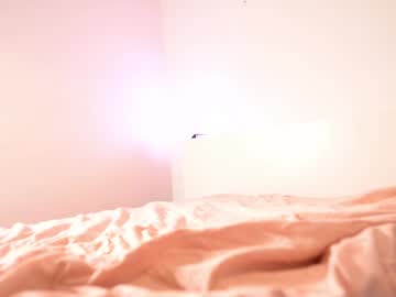girl
        reei__ cam image #3032479