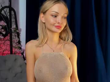 girl
        florenceesse cam image #4301355