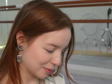 girl
        my_mia_ cam image #2821481
