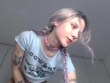 girl
        honey_pinkgreen cam image #266223