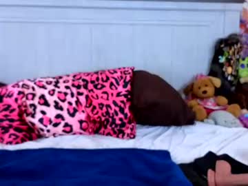 girl
        dawnwillow cam image #3147772
