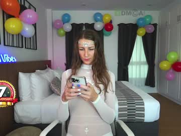 girl
        anna_shine_ cam image #1820655