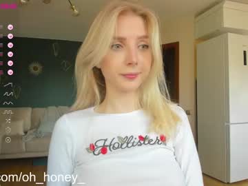girl
        oh_honey_ cam image #1321767