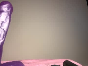 girl
        tinyselina cam image #1642466