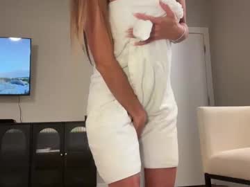 girl
        miamore01 cam image #4356814