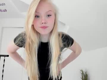 girl
        sonyaplush cam image #4312193
