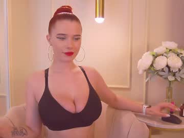 girl
        gwenbanks cam image #3831615