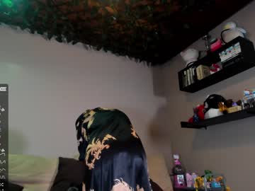 girl
        maryberrygh_ cam image #477533