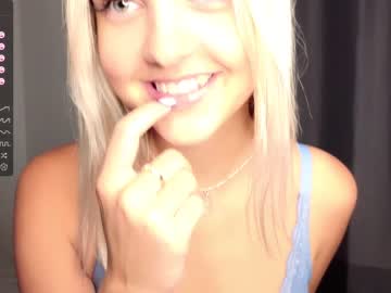 girl
        beverly_hillls cam image #2323714