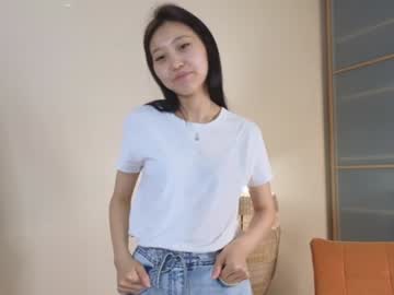 girl
        albertaedgington cam image #2963985