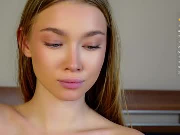 girl
        lipswithsweetonthem cam image #4386605
