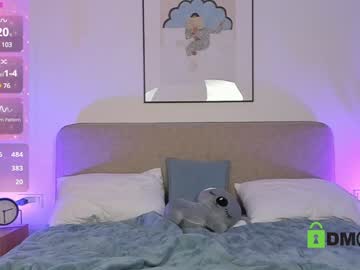 girl
        lonelyflowerr cam image #3536379