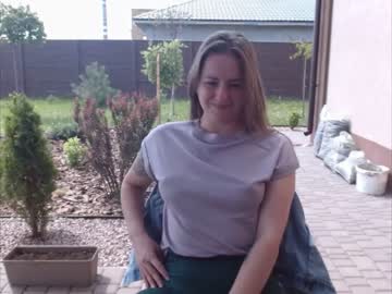 girl
        juicy_peach88 cam image #1011365