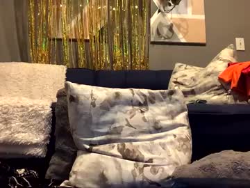 girl
        bri_bearr cam image #1815301