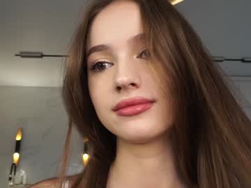 girl
        hecola cam image #3515501