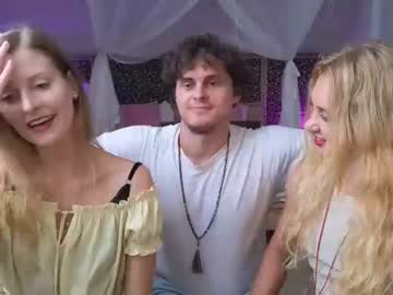couple
        goddess_marylin cam image #2274020