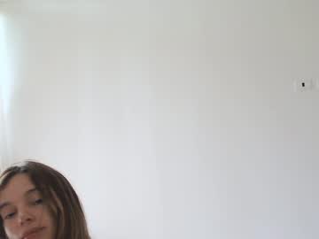 girl
        kendalltyler cam image #4186543