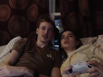 couple
        18str8igcock cam image #3216912