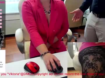 couple
        milf_viktoria cam image #529319