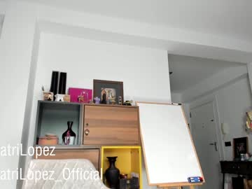girl
        crazypaty cam image #1861695